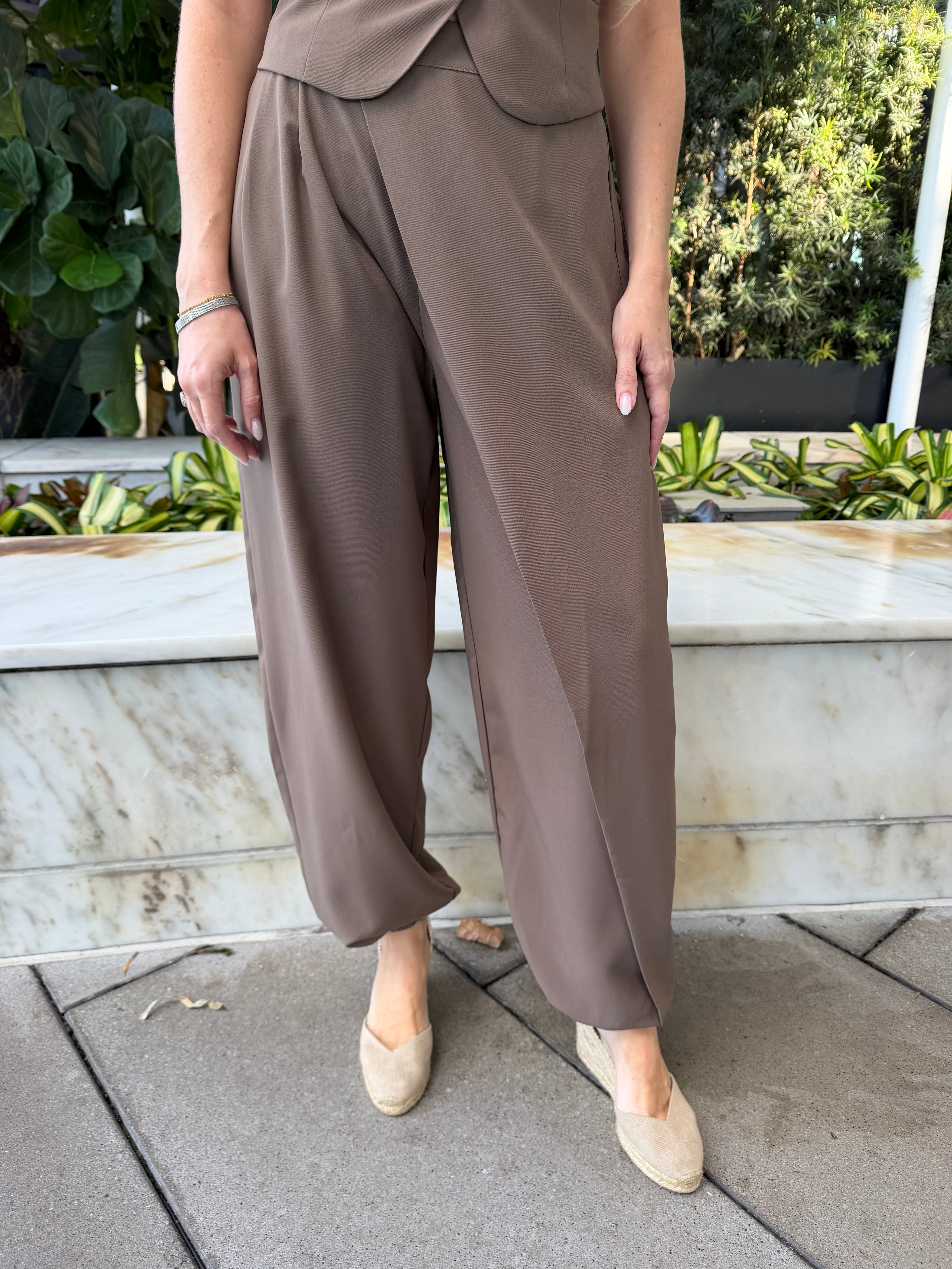 Asymmetric Closure Top & Balloon Pant