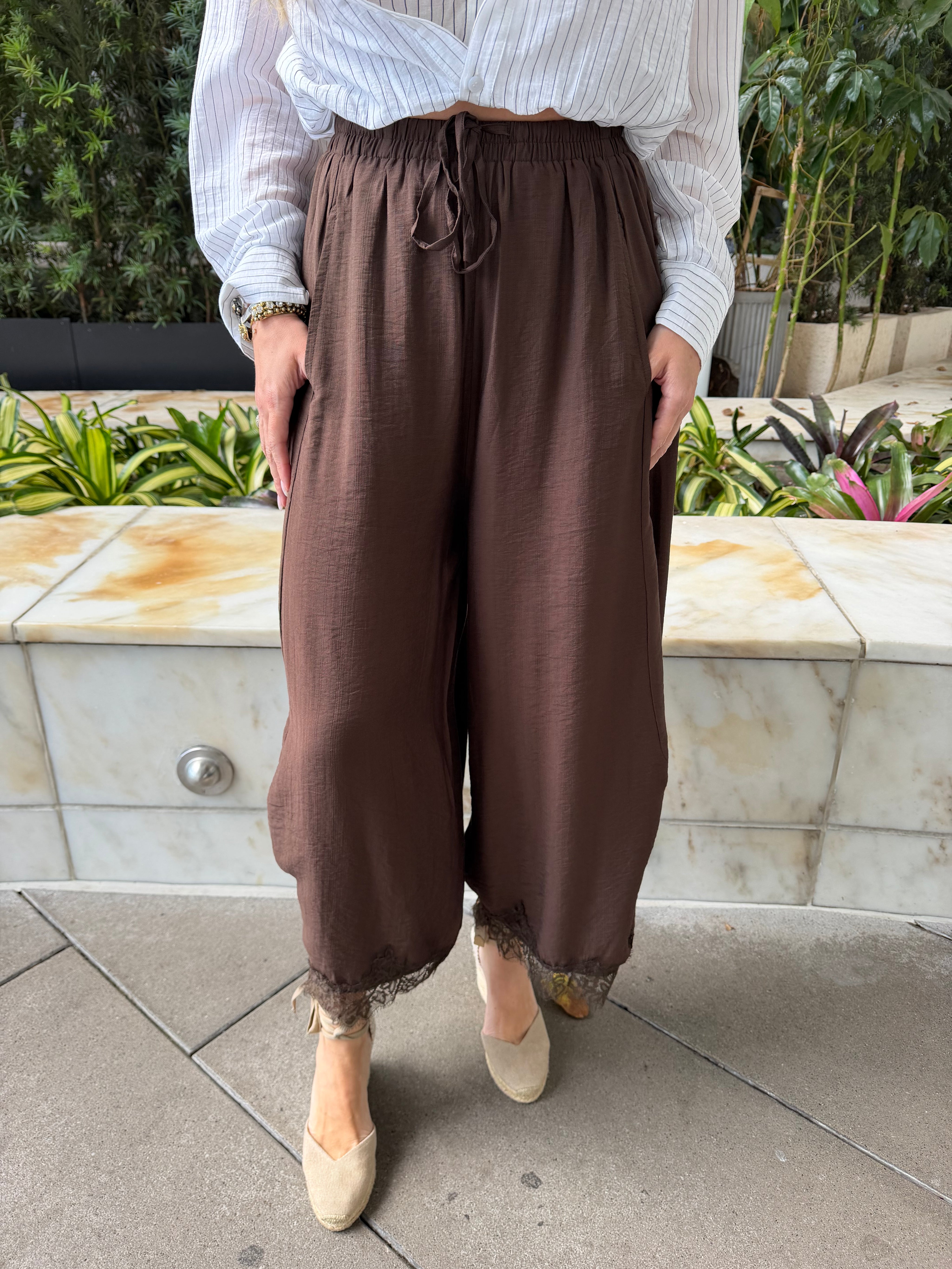 Barrel Lace Trim Pants