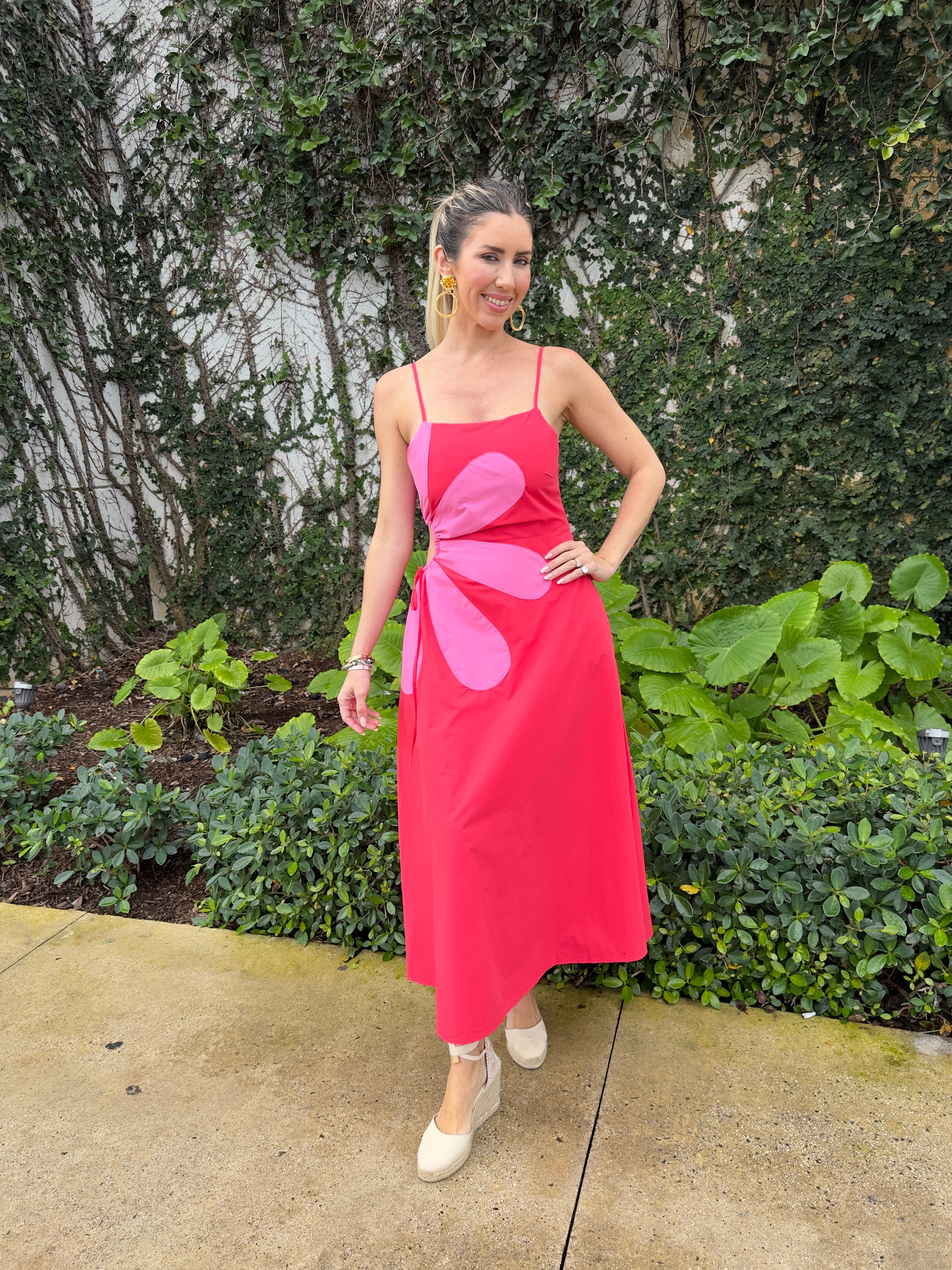 Sleeveless Side Cut Midi Dress