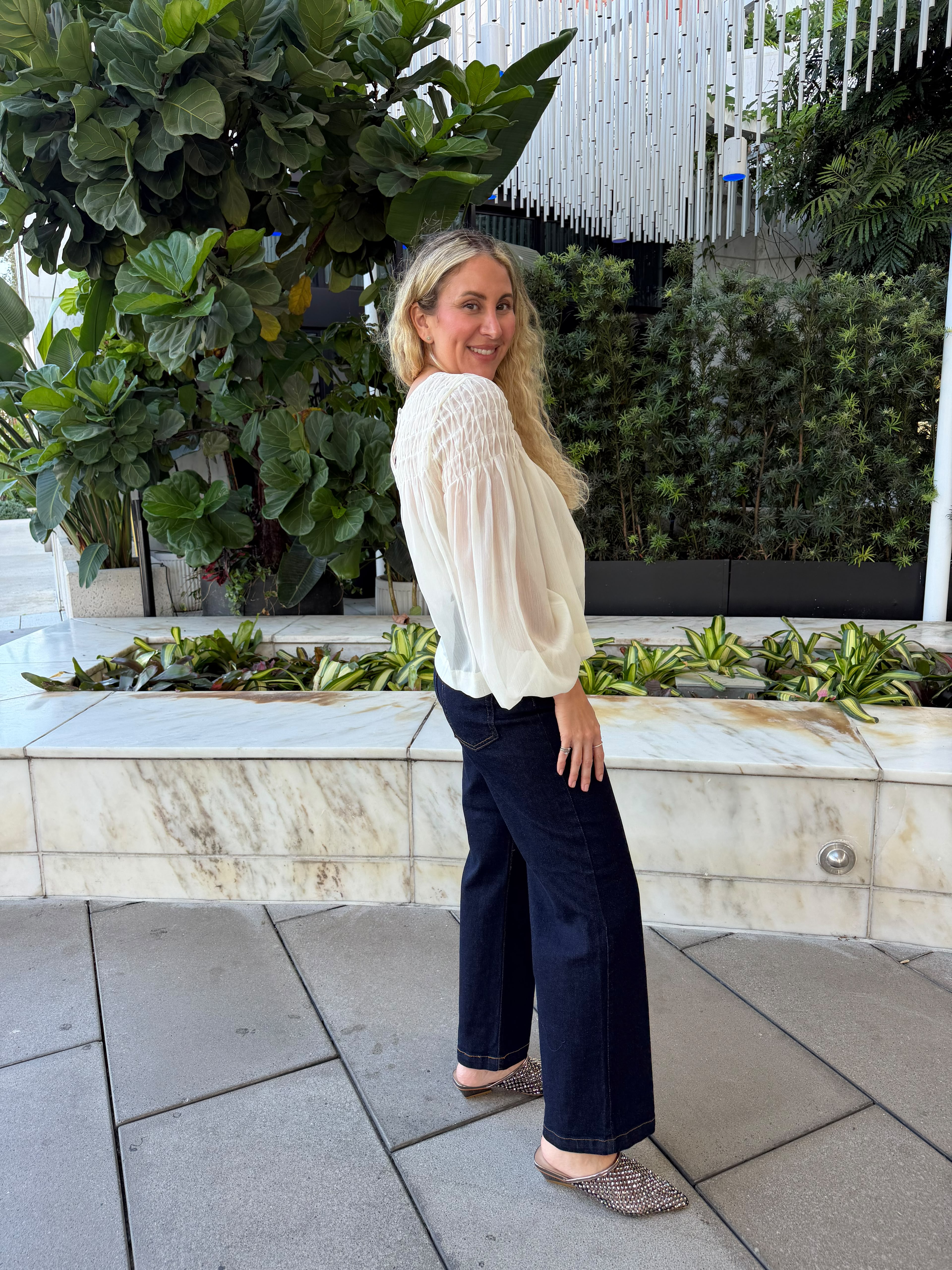 Front Pocket Wide Jeans