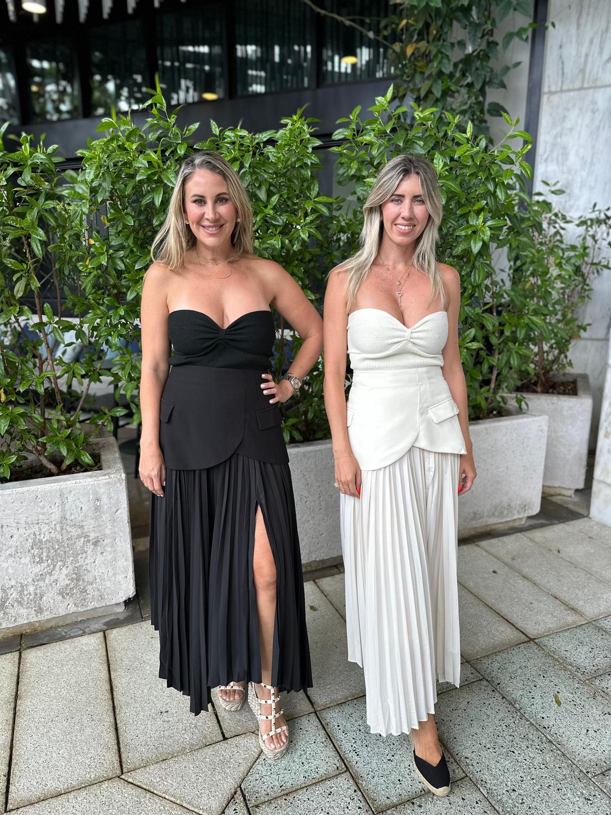 Asymmetric Pleated Slit Skirt