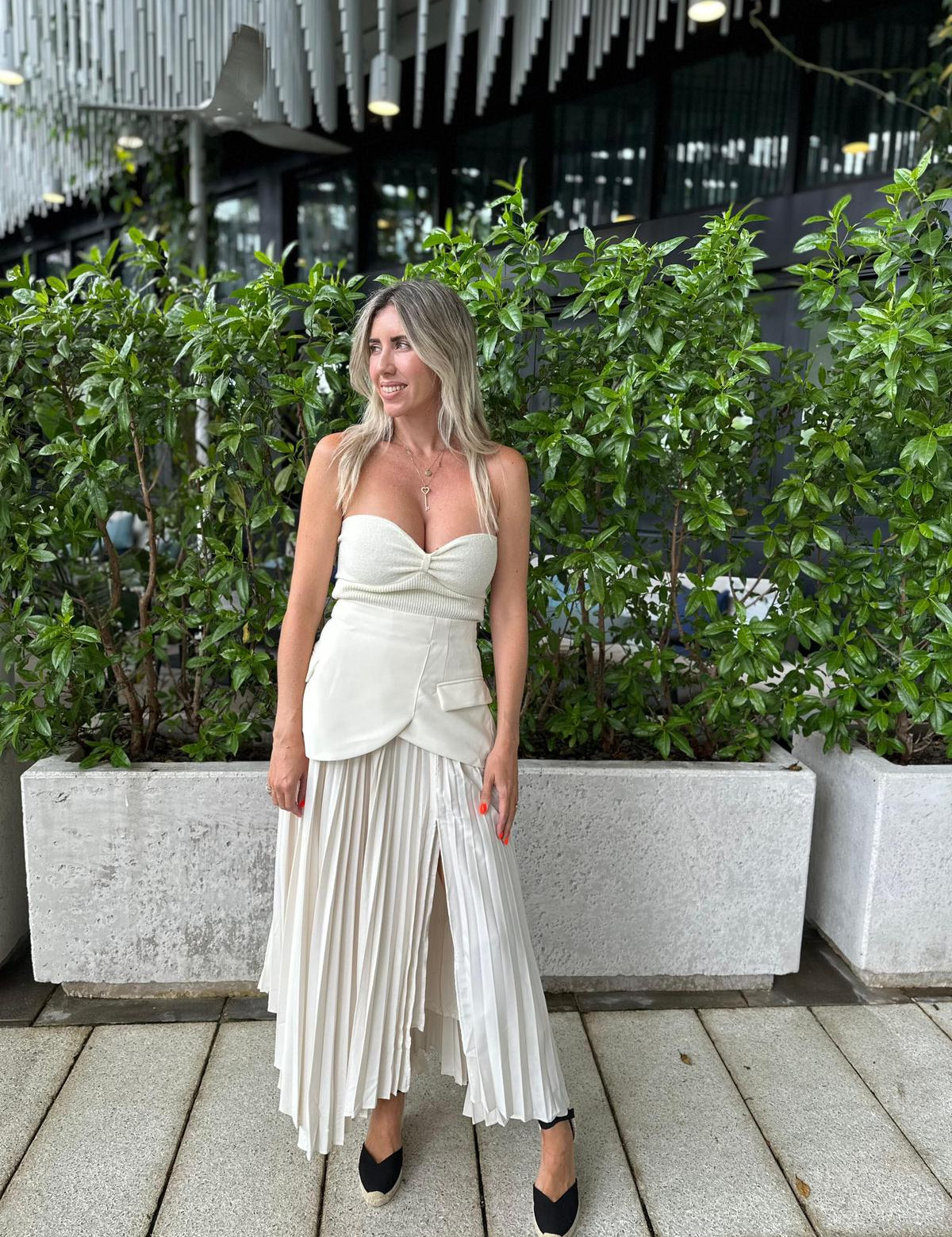 Asymmetric Pleated Slit Skirt