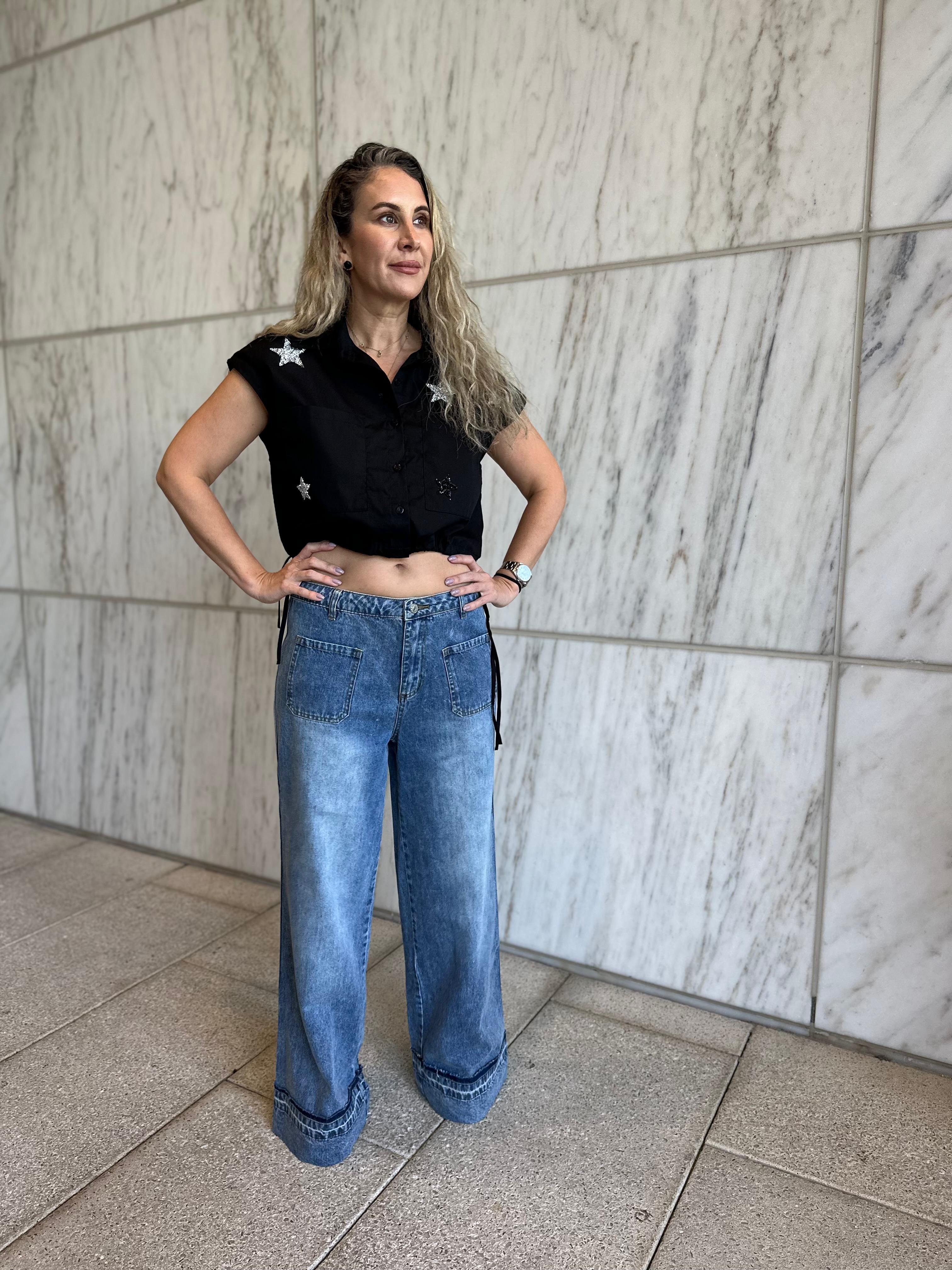 Star Patch Collar Neck Top
